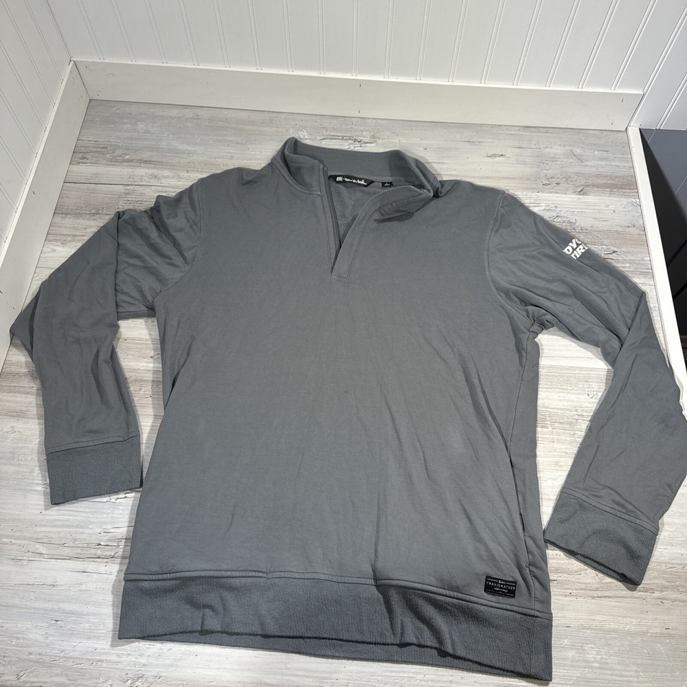 Travis Mathew Sweater Mens Sz L Light Gray Grey 1/4 Zip Golf Pullover Rayon Logo